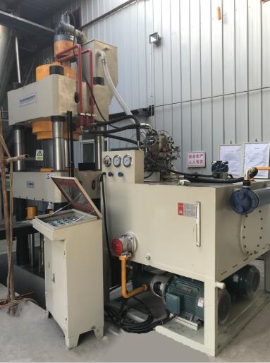 Y32-500T鹽舔磚四(sì)柱液壓機(ji)