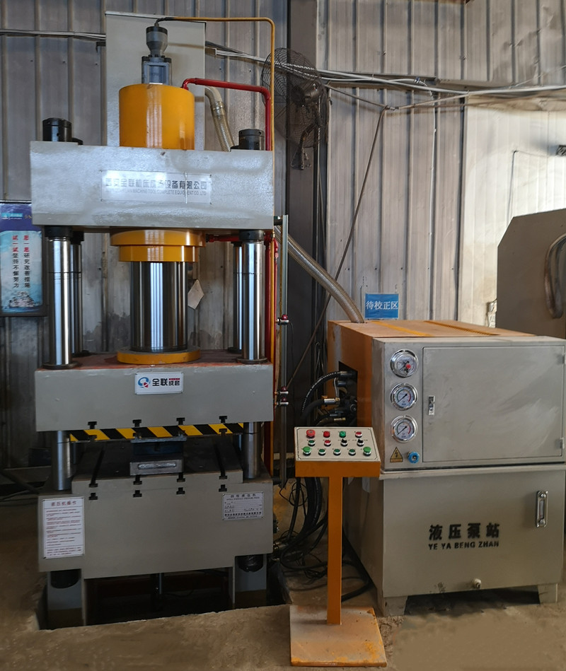 四(sì)柱液壓機(ji)