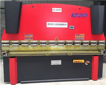 西甯液壓(ya)數顯折彎機