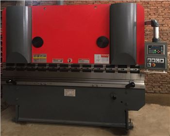 西(xi)安市長(zhang)安區黃(huang)良古城(chéng)車輛廠(chang)