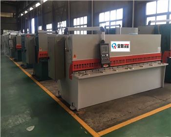 剪闆機(ji) 剪闆機