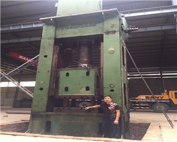1600T壓力(lì)機移機(ji)大修改(gǎi)造