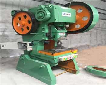 岐山縣開元(yuán)機械制造有(yǒu)限責任公司(si)