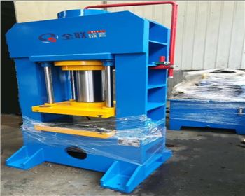 龍門液(ye)壓機維(wéi)修