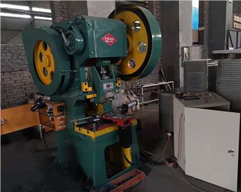 法蘭沖孔(kǒng)機