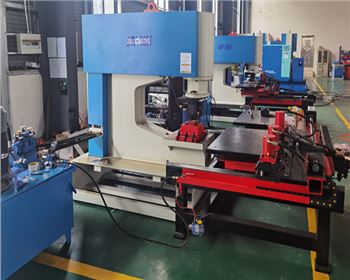 液(yè)壓數控沖(chong)孔中心